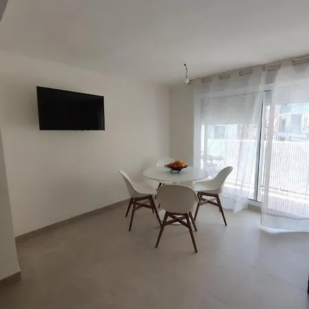 Precioso Apartamento De 2 Habitaciones Recien Reformado En Benidorm Exterior photo